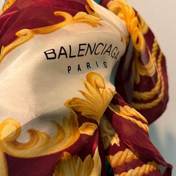 Balenciaga Scarf. 100% Silk. - Picture 10 of 14